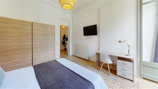 Rooms in Barcelona Eixample - photo 5