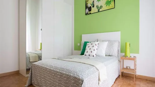 Rooms in Milano Zona 8 - Fiera, Gallaratese, Quarto Oggiaro - photo 2