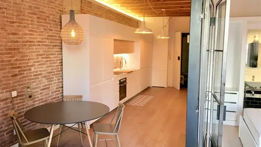 Apartments in Barcelona Ciutat Vella - photo 5