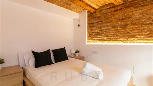 Apartments in Barcelona Ciutat Vella - photo 3