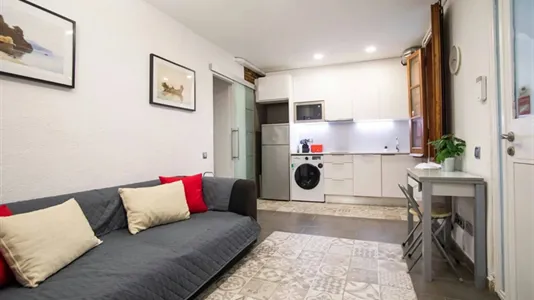 Apartments in Barcelona Ciutat Vella - photo 4