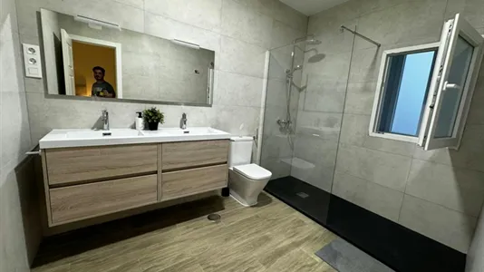 Rooms in Madrid Centro - photo 4