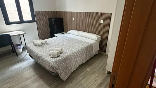 Rooms in León - photo 1