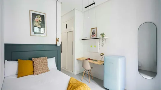 Rooms in Madrid Centro - photo 8