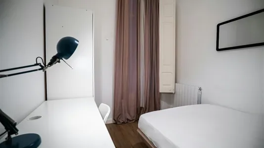 Rooms in Barcelona Eixample - photo 5
