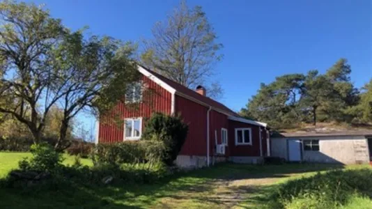 Houses in Kungälv - photo 2