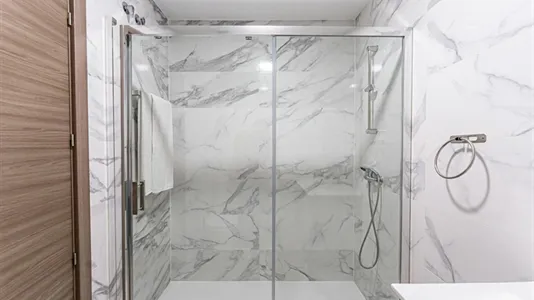 Rooms in Madrid Centro - photo 5