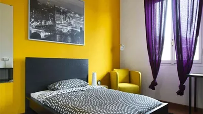 Room for rent in Milano Zona 6 - Barona, Lorenteggio, Milan