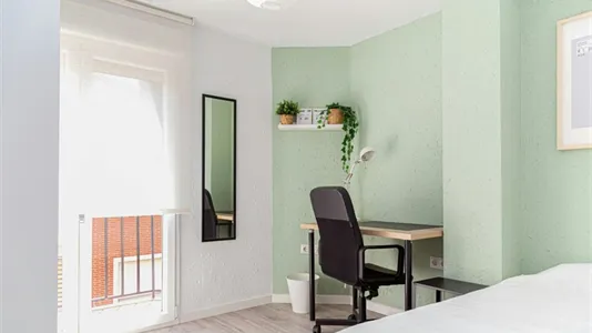 Rooms in Zaragoza - photo 4
