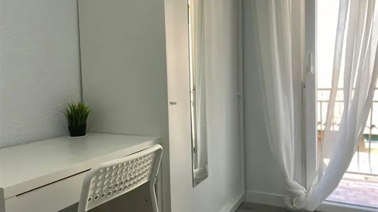 Rooms in Adaro - photo 5