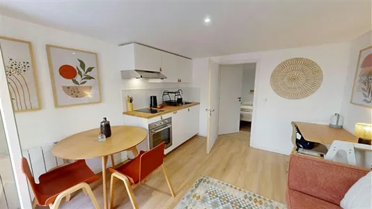 Rooms in Saint-Julien-en-Genevois - photo 4