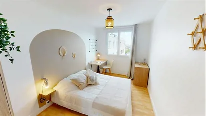 Room for rent in Nanterre, Île-de-France