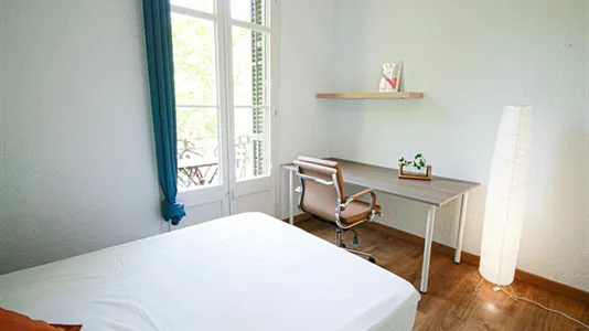 Rooms in Barcelona Eixample - photo 3