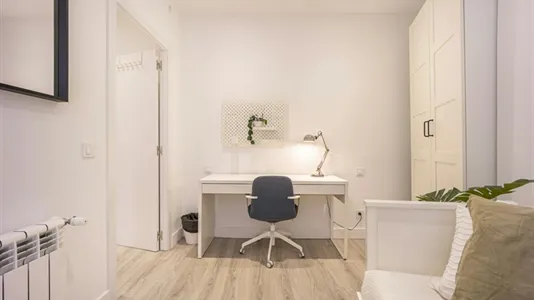 Rooms in Madrid Centro - photo 5