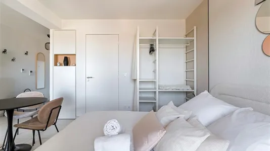 Apartments in Lyon - photo 5