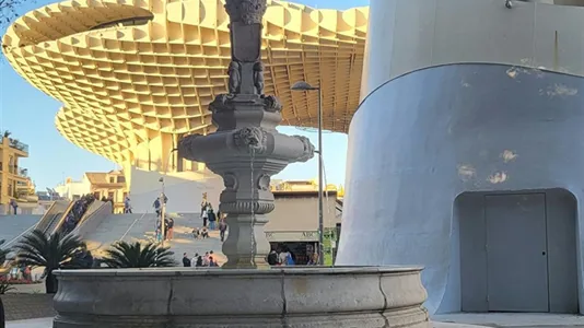 Rooms in El Fontanal - photo 1