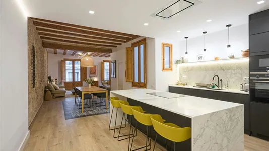 Apartments in Barcelona Ciutat Vella - photo 8