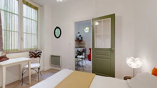 Apartments in Lyon - photo 7