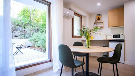 Apartments in Aix-en-Provence - photo 1