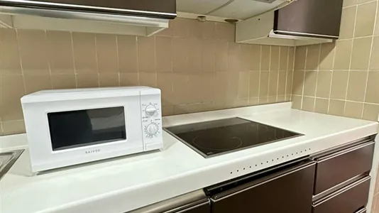 Rooms in Madrid Salamanca - photo 9