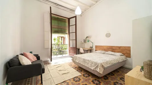 Rooms in Barcelona Ciutat Vella - photo 1