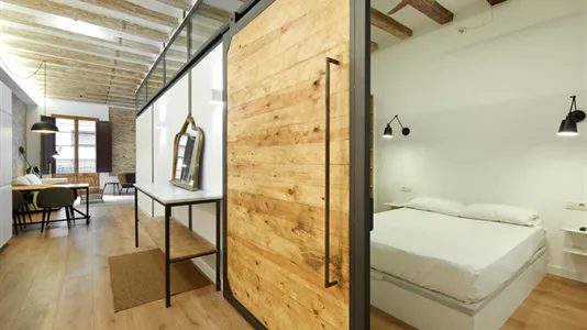 Apartments in Barcelona Ciutat Vella - photo 6