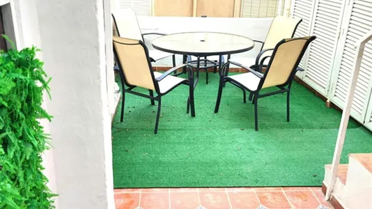 Rooms in Almería - photo 5