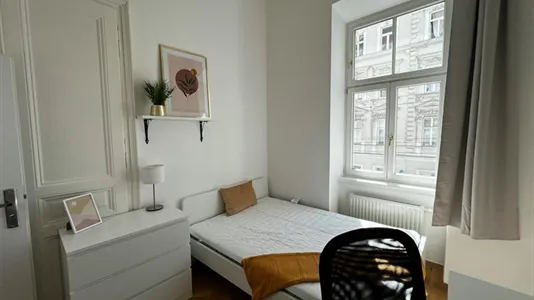 Rooms in Wien Währing - photo 2