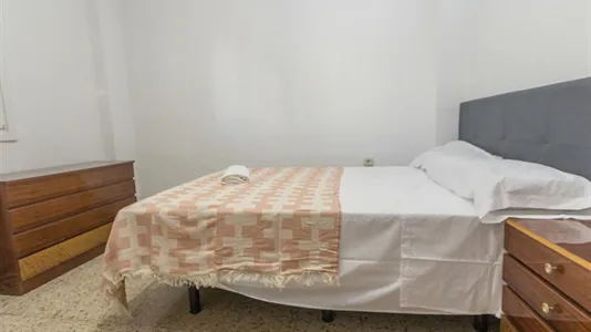 Rooms in Málaga - photo 5