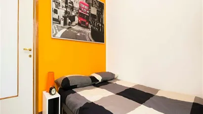 Room for rent in Milano Zona 6 - Barona, Lorenteggio, Milan
