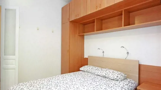 Rooms in Barcelona Eixample - photo 2