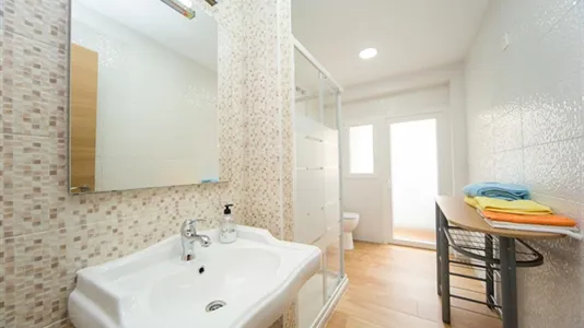 Rooms in Granada - photo 10