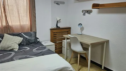 Rooms in Zaragoza - photo 2