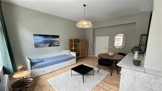 Rooms in Brussels Sint-Jans-Molenbeek - photo 1