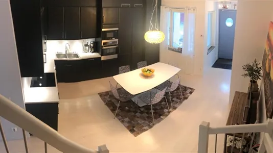 Houses in Solna - photo 2