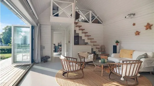 Houses in Höganäs - photo 2