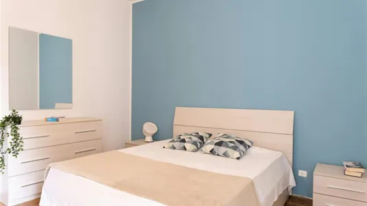 Rooms in Milano Zona 8 - Fiera, Gallaratese, Quarto Oggiaro - photo 2
