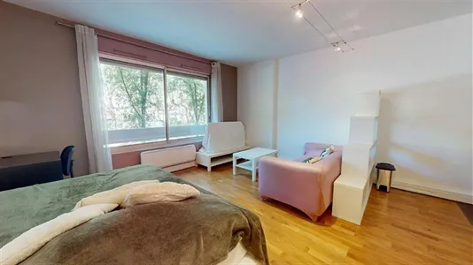 Apartments in Lyon - photo 6