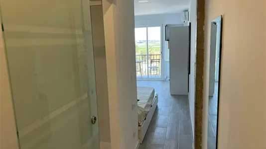 Apartments in Burjassot - photo 4