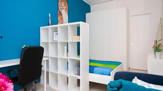 Rooms in Milano Zona 8 - Fiera, Gallaratese, Quarto Oggiaro - photo 1