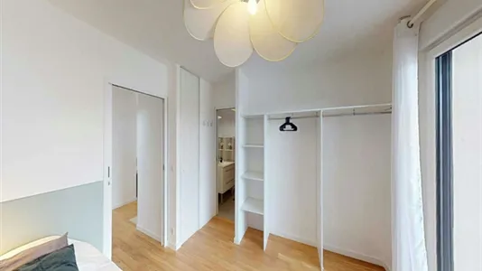 Rooms in Saint-Denis - photo 4