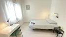 Room for rent, Madrid Ciudad Lineal, Madrid, &lt;span class=&quot;blurred street&quot; onclick=&quot;ProcessAdRequest(9292364)&quot;&gt;&lt;span class=&quot;hint&quot;&gt;See streetname&lt;/span&gt;[xxxxxxxxxxxxx]&lt;/span&gt;