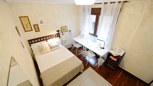 Rooms in Bilbao - photo 1