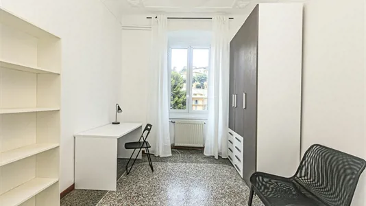 Rooms in Genoa - photo 3