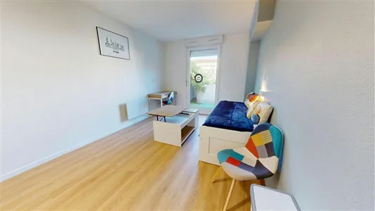 Apartments in Lyon - photo 4