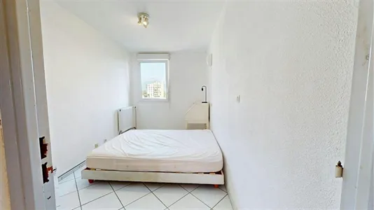 Rooms in Grenoble - photo 2