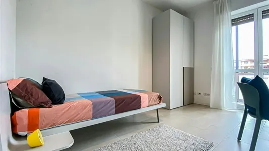 Rooms in Milano Zona 2 - Stazione Centrale, Gorla, Turro, Greco, Crescenzago - photo 5