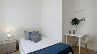 Room for rent in Milano Zona 1 - Centro storico, Milan