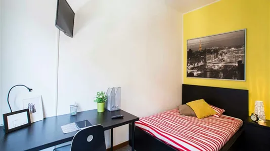 Rooms in Milano Zona 8 - Fiera, Gallaratese, Quarto Oggiaro - photo 6