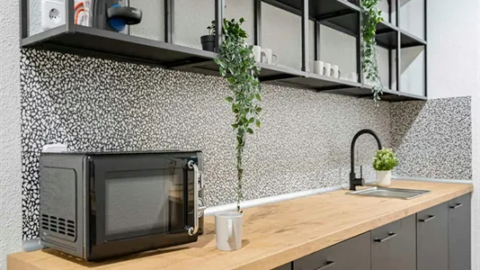 Rooms in Madrid Tetuán - photo 10